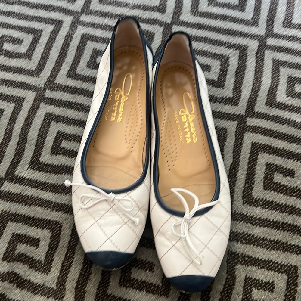 Cream and navy ballet flat